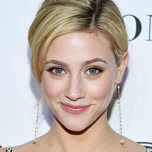 “Lili Reinhart dead 2024” : Actress killed by internet death hoax